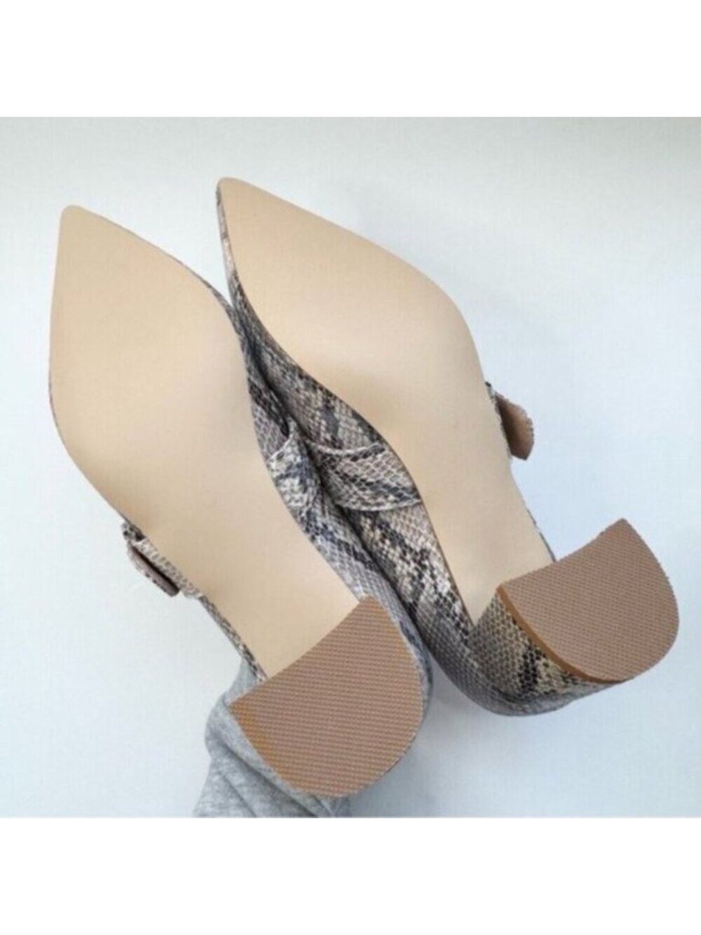 Size 8 Women Embossed Pointed Toe Chunky Heel Pumps Slip On FOWT - Picture 11 of 13
